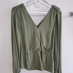 Banana Republic Brand NEW women's Top, olive green,